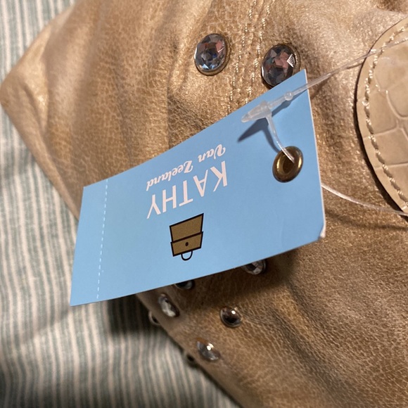 NWT Kathy van Zeeland vegan leather bag cream - Picture 3 of 10